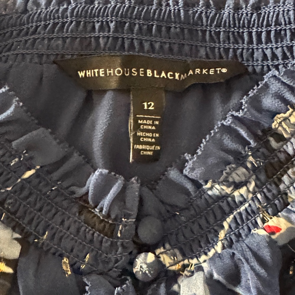 Woman's White House Black Market Navy Mock Ruffle Neck Chiffon Blouse. Size 12 - Picture 9 of 9